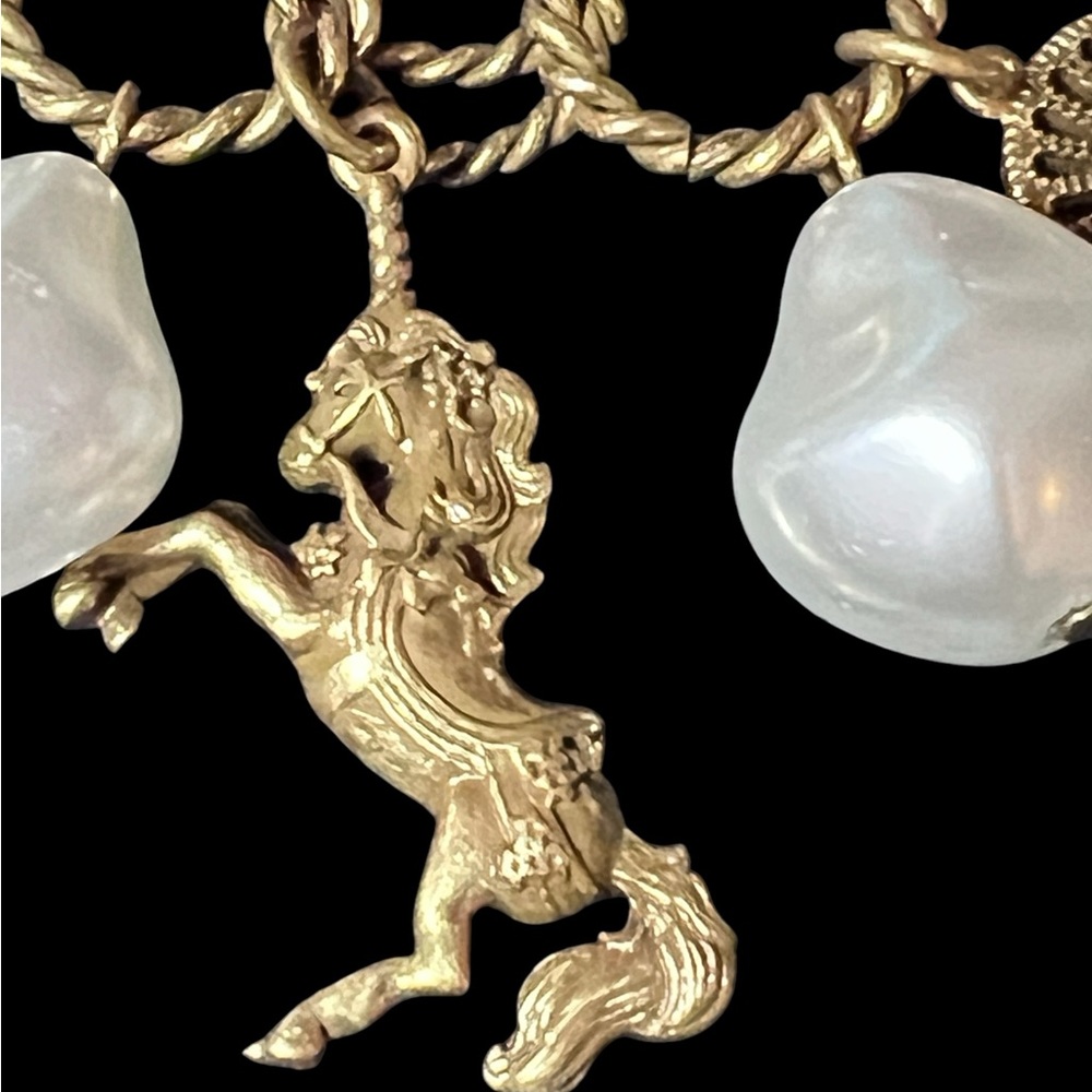 Gold and White Statement Necklace - Picture 3 of 3